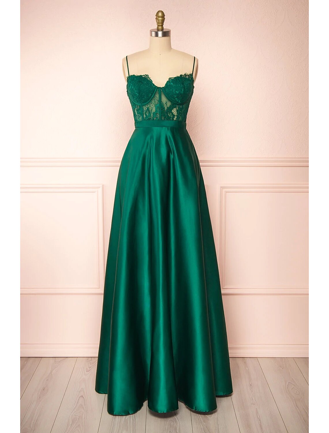 Wholesale  A-Line Prom Dresses See Through Dress Formal Prom Floor Length Sleeveless Sweetheart Satin Backless with Appliques